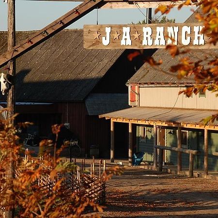 J A Ranch Bed & Breakfast Stromsnasbruk Zewnętrze zdjęcie